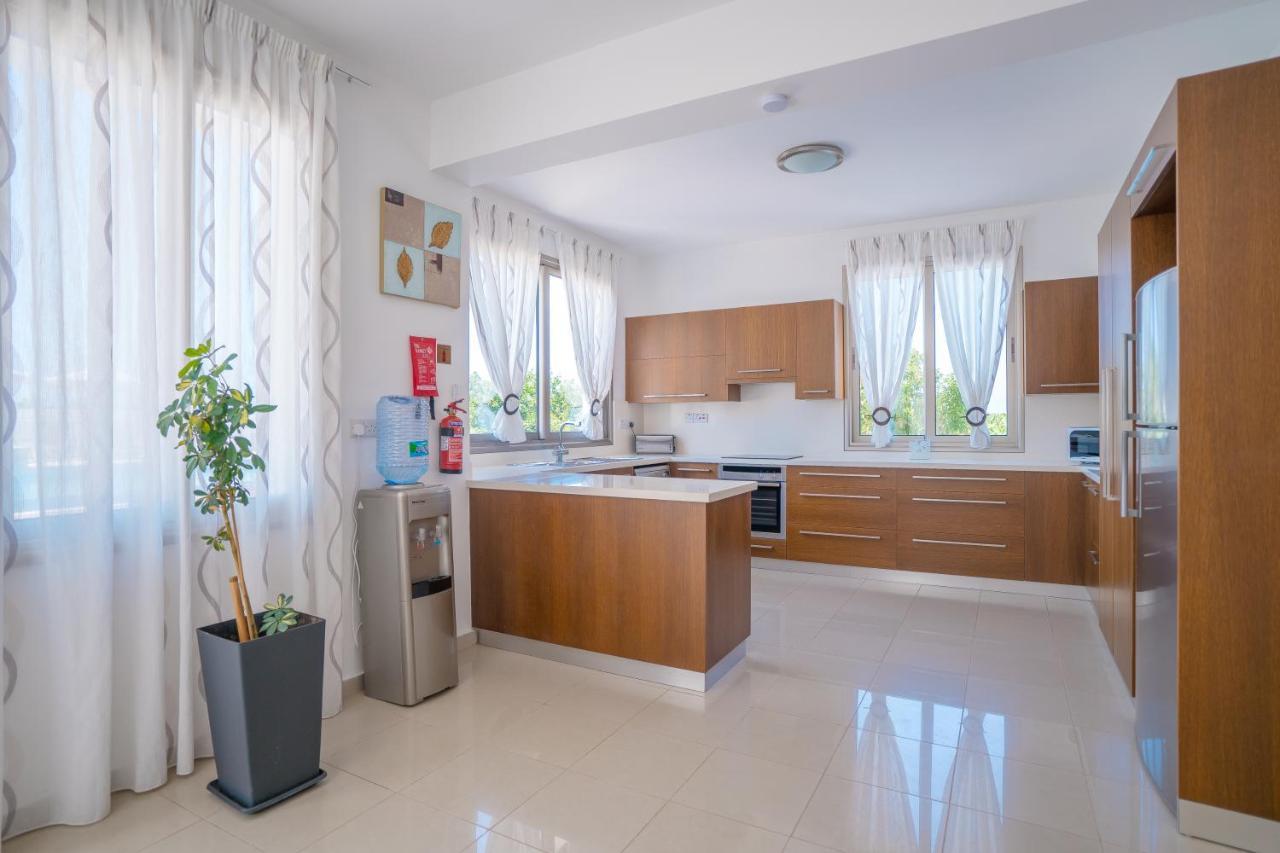 Oniros By Prestige Bookings Peja Zewnętrze zdjęcie