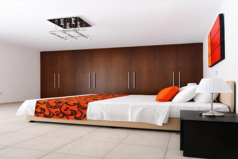 Oniros By Prestige Bookings Peja Zewnętrze zdjęcie