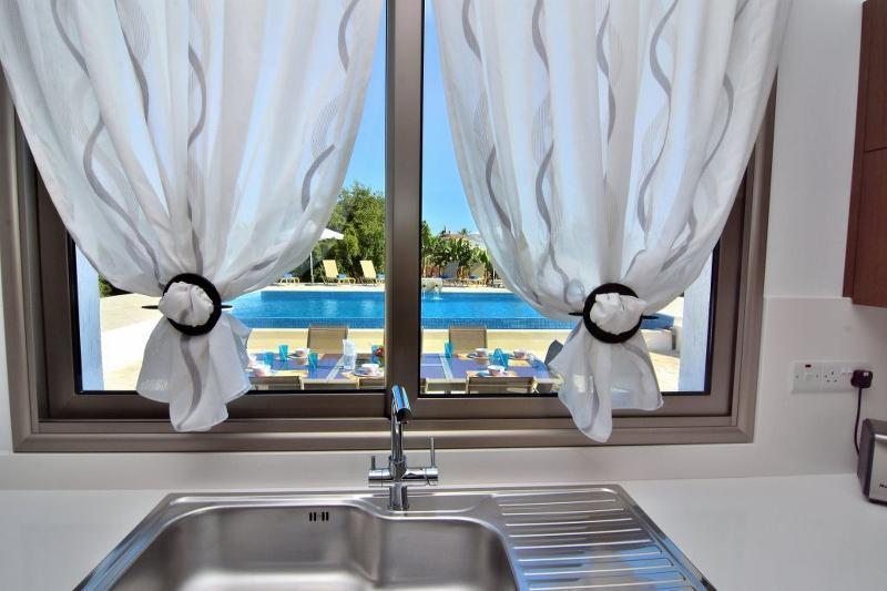 Oniros By Prestige Bookings Peja Zewnętrze zdjęcie